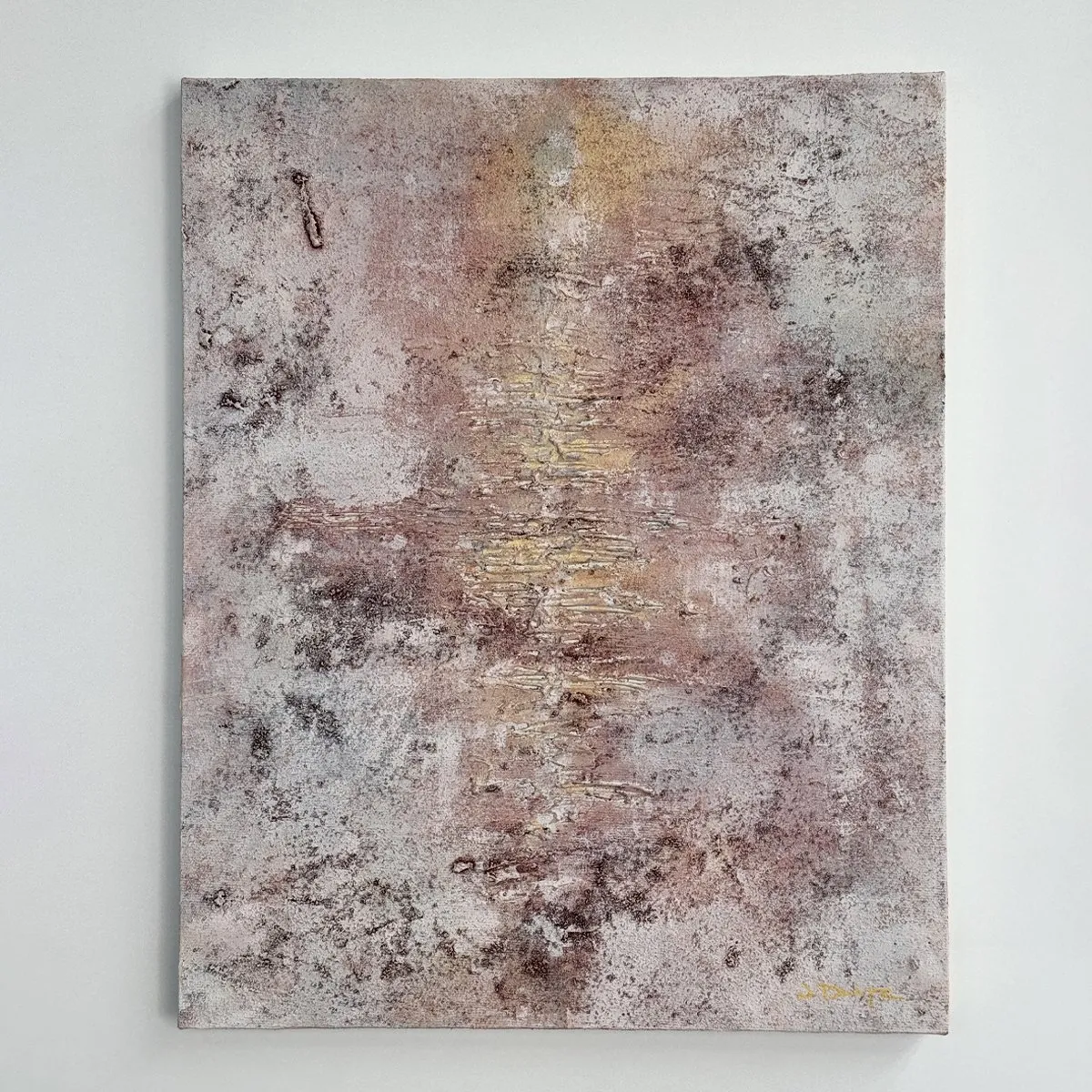 Latido, obra abstracta en rosas y oro
